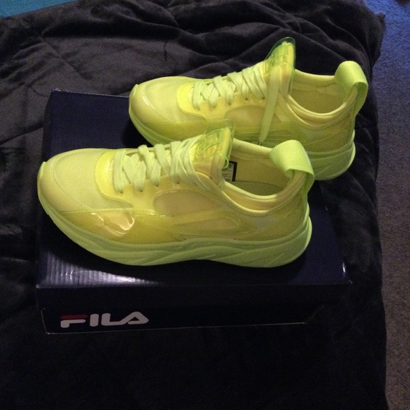 NIB Sneakers 👟 - Picture 6 of 6